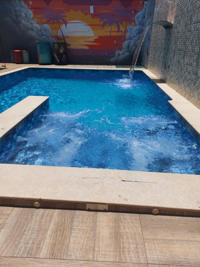 Casa Com Piscina E 3 Quartos Climatizados 8km Do Centro Holiday home