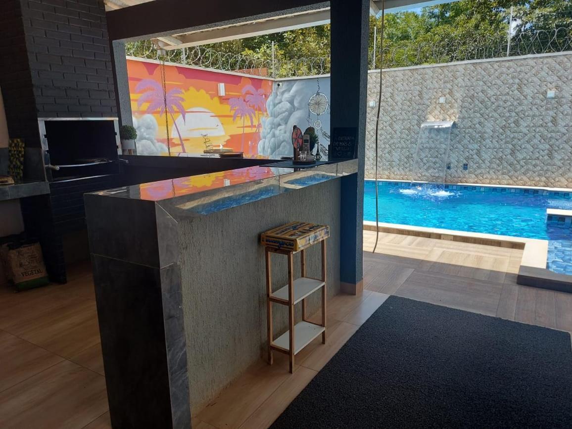 Casa Com Piscina E 3 Quartos Climatizados 8km Do Centro *